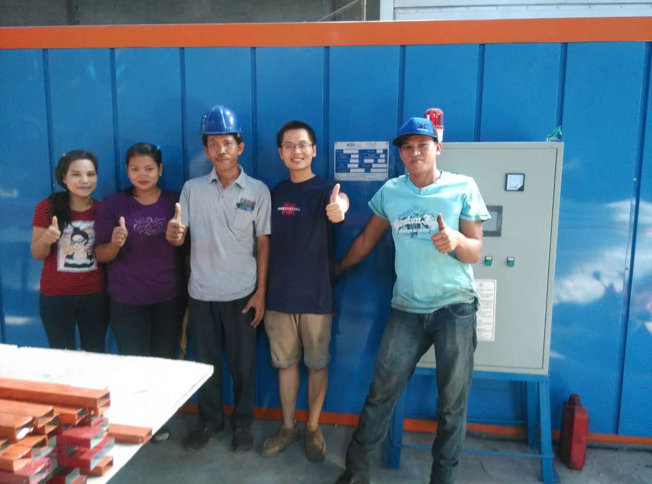 热烈祝贺印尼客户真空木纹转印炉顺利投产！